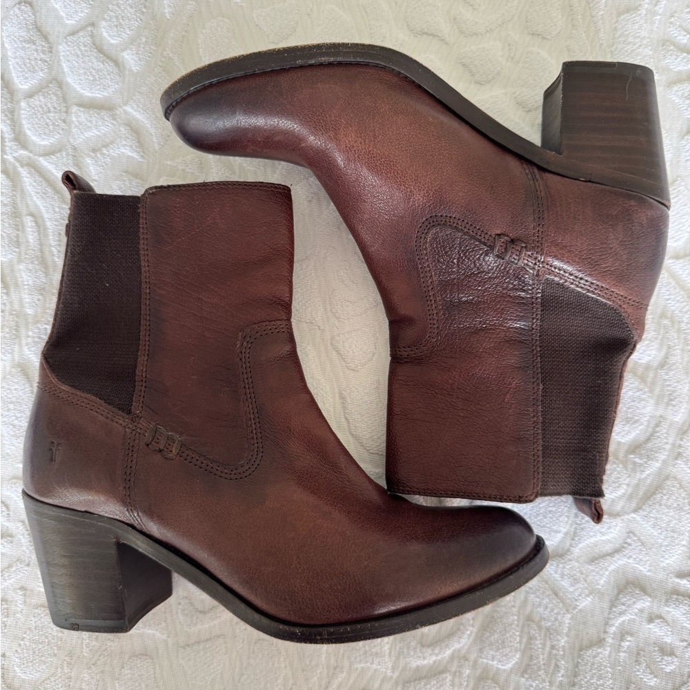 Women’s Frye Janis Gore Dark Brown Leather Ankle Boots Size 7.5
